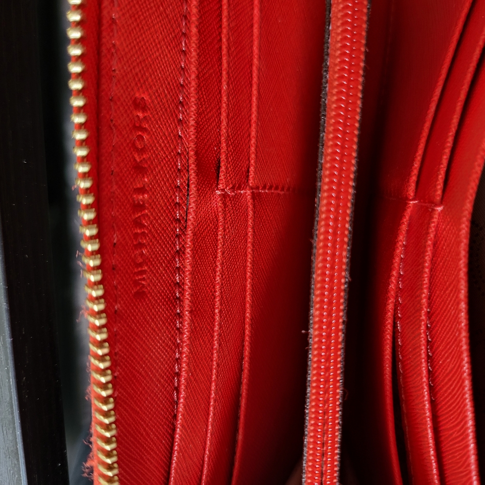 Michael Kors Red Wallet - Picture 3 of 4